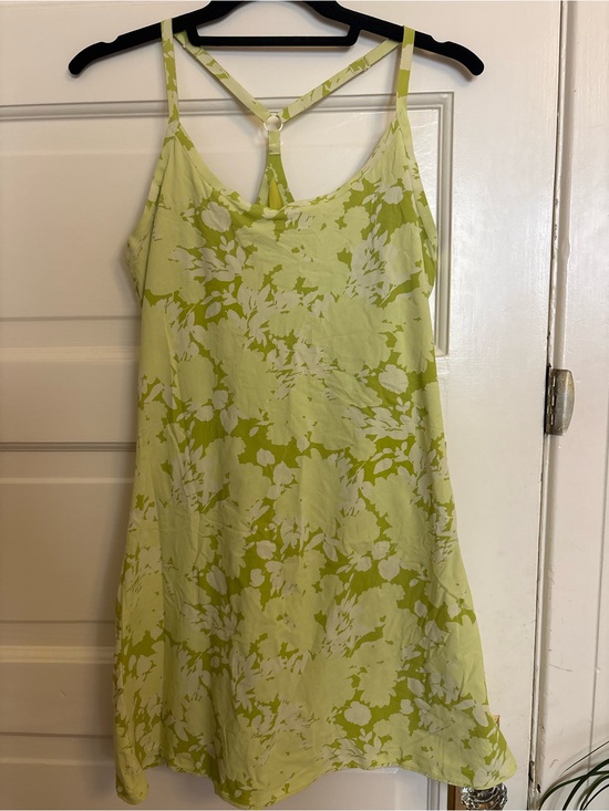 Outdoor Voices Dresses & Skirts - Outdoor Voices Light Green Floral Exercise Dress